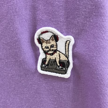 「 DJ猫ワッペンワンポイントTシャツ（※レディース）」ホワイト WM / WL 2026AW新商品 WATERFALL　WM / WL