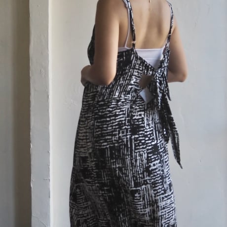back ribbon straight dress