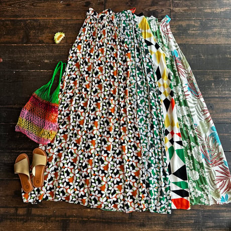 neck ribbon dress