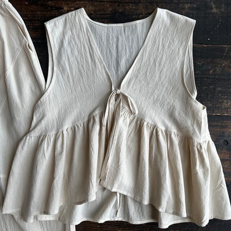 peplum ruffle top & cocoon pants set up