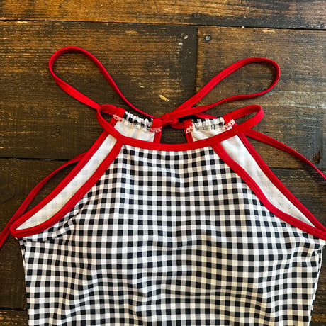 halter neck crop top & short pants bikini