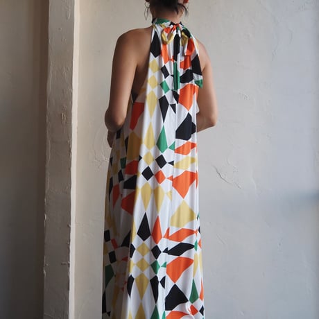 neck ribbon dress