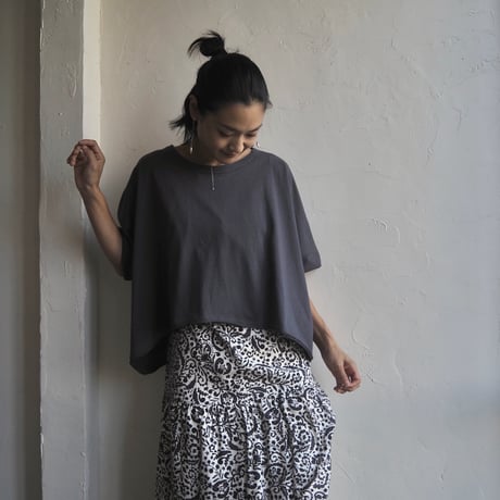 draped oversized crop tee