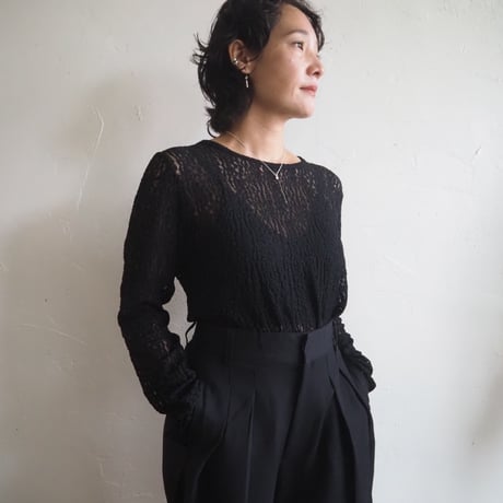 stretch lace pullover