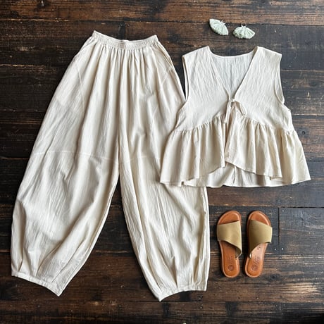 peplum ruffle top & cocoon pants set up