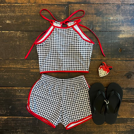halter neck crop top & short pants bikini