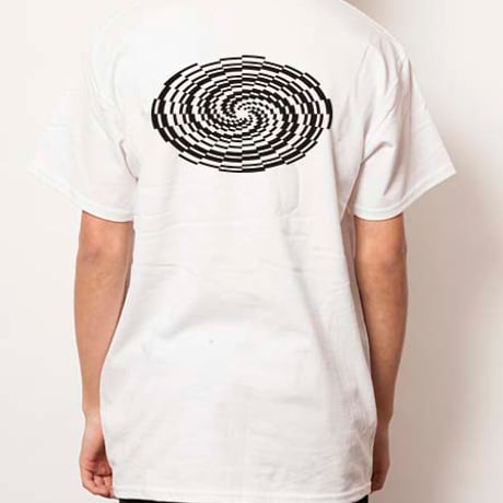 new!!!再入荷7/19「悪魔の沼 2026」沼模様 T-shirt（白）ステッカー付き。