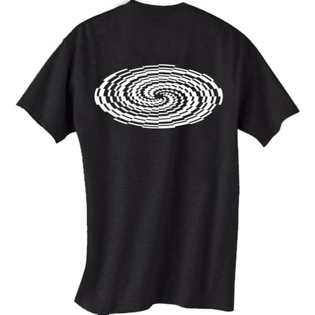 「悪魔の沼 2026」沼模様 T-shirt（黒）ステッカー付き。