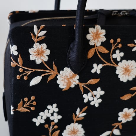 利休バッグ  / Black Floral  / R_1182