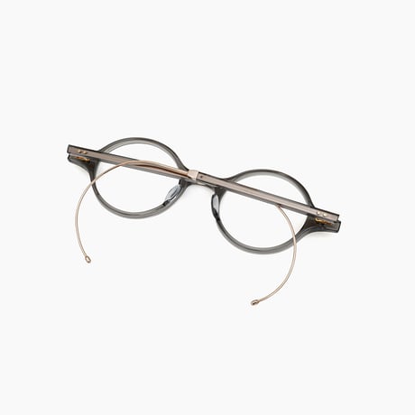 < OLIVER GOLDSMITH > mod.BULL DOG - col.Cloudy Sky