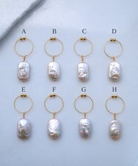 Pearl earring white
