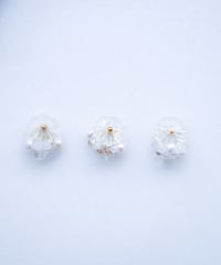 Flower foam pierce  White