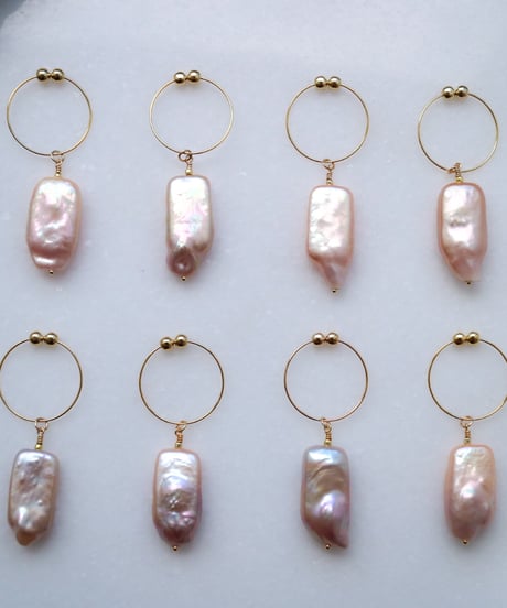 Pearl earring pink