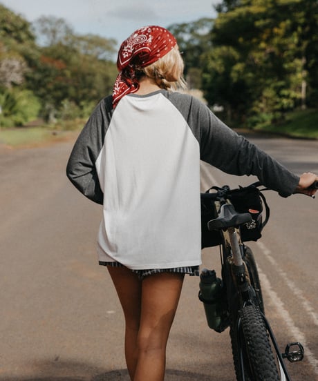 SLOW TRAVEL DEPT LONG SLEEVE RAGLAN T-SHIRT