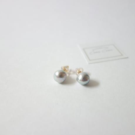 あこや真珠ナチュラルブルーグレーのスタッズピアス