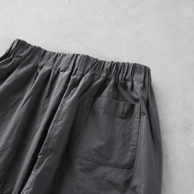 コードレーンワイドパンツ（スミクロ）【ユニセックス】504 | HUIS