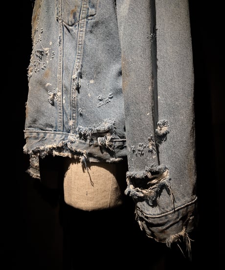 "BEYOND THE SCREEN" DENIM JACKET