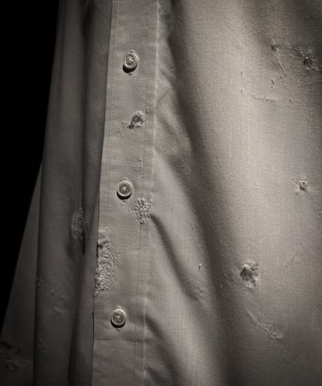 Distressed Long Point Collar Shirt