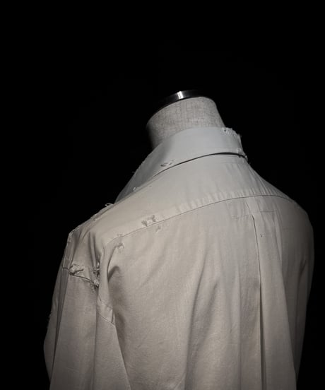 Distressed Long Point Collar Shirt