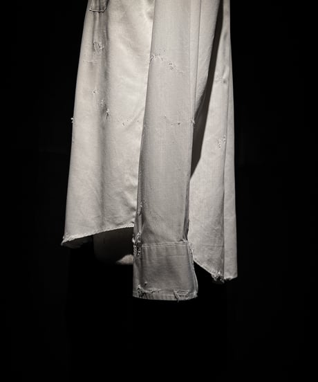 Distressed Long Point Collar Shirt