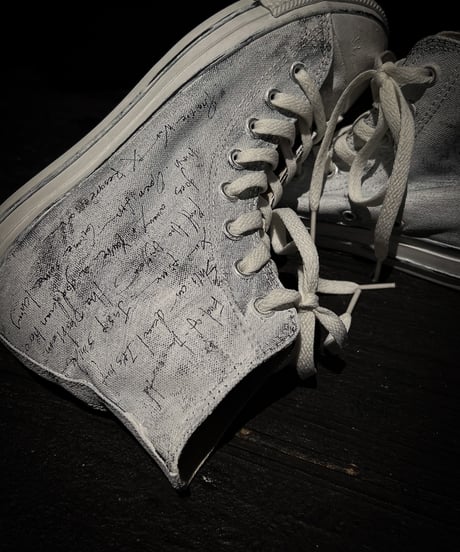"BEYOND THE SCREEN" SNEAKERS