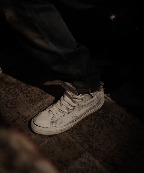 "BEYOND THE SCREEN" SNEAKERS