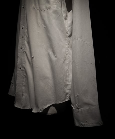 Distressed Long Point Collar Shirt