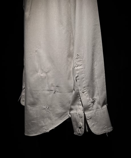 Distressed Long Point Collar Shirt
