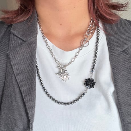 Sole Black Pearl Necklace