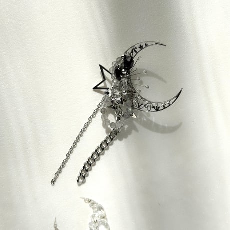Limited MEGAMI ｢Broach｣