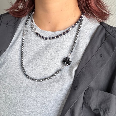 Sole Black Pearl Necklace
