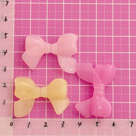 大穴ビーズ  ミルキー リボン 8個☆ハンドメイド☆パーツ☆素材☆キッズアクセサリー☆かわいい☆ゆめかわいい☆パステル☆