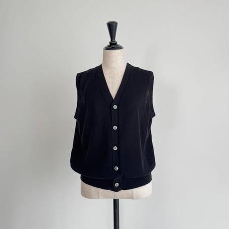 V-NECK KNIT VEST / BLACK