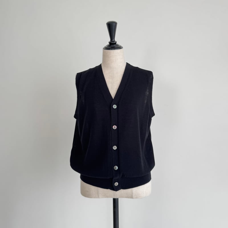 V-NECK KNIT VEST / BLACK | ARGUE