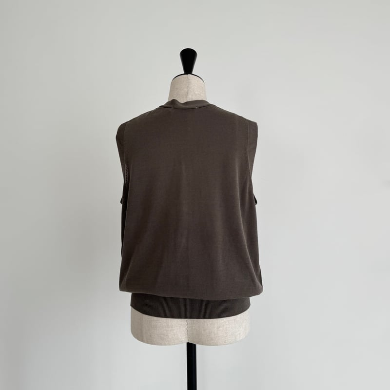 V-NECK KNIT VEST / CHARCOAL | ARGUE