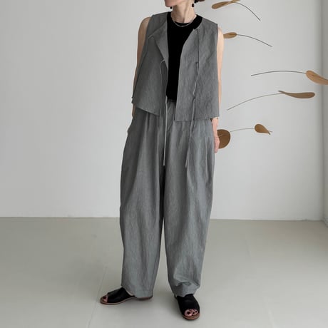 ENVY VEST / GRAY KHAKI
