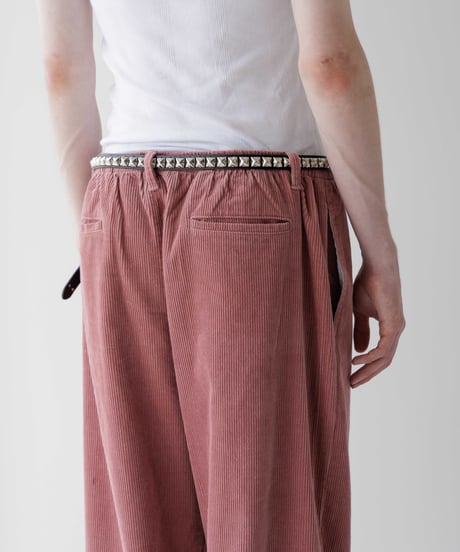 NARROW LONG VEGETABLE-TANNED STUD LEATHER BELT