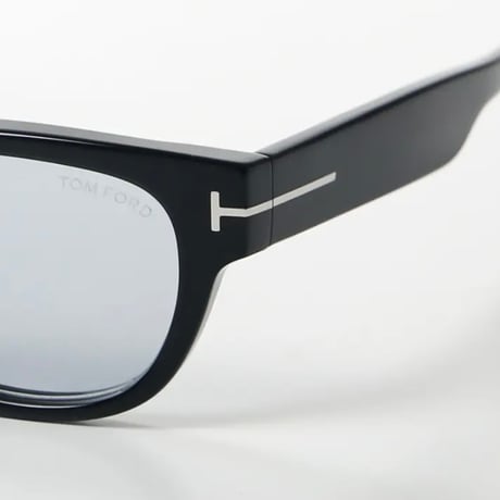 TOM FORD 　トムフォード　TF1392-D 05A