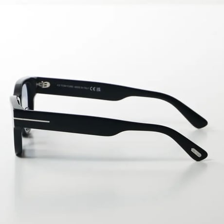 TOM FORD 　トムフォード　TF1392-D 05A