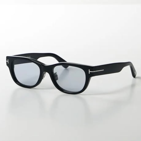 TOM FORD 　トムフォード　TF1392-D 05A