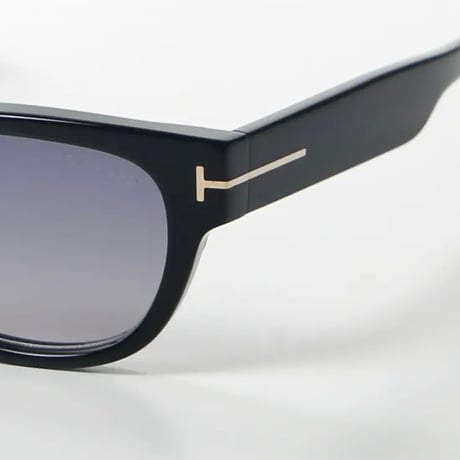 TOM FORD 　トムフォード　TF1392-D 01B