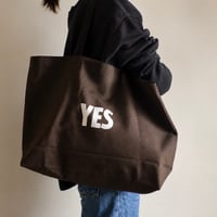 TRAINING BAG ”YES/YES    DARK BROWN  COLOR  ※両面にYESのプリントがございます。