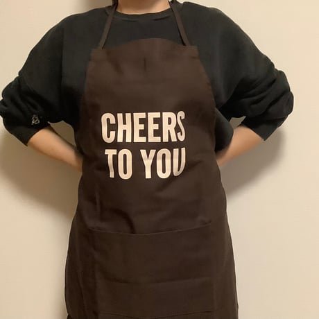 [🌟新発売] ADULT  APRON  “CHEERS TO  YOU“ (生成りロゴ)  DARK BROWN COLOR