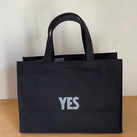 [🌟新発売] NEW XーSMALL MARKET  BAG ”YES” (BLACK COLOR)※内側にポケットがございます。