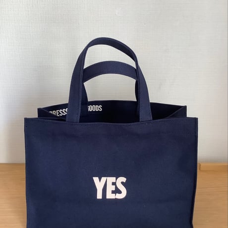 [🌟新発売] NEW XーSMALL MARKET  BAG ”YES” (DARK NAVY   COLOR)※内側にポケットがございます。