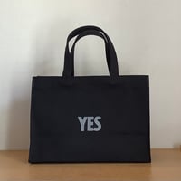 [🌟新発売] NEW XーSMALL MARKET  BAG ”YES” (BLACK COLOR)※内側にポケットがございます。