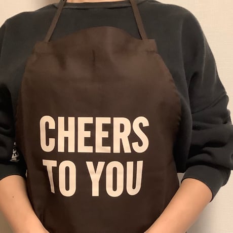 [🌟新発売] ADULT  APRON  “CHEERS TO  YOU“ (生成りロゴ)  DARK BROWN COLOR