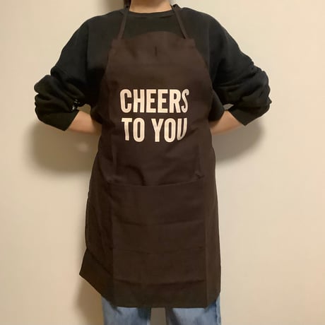 [🌟新発売] ADULT  APRON  “CHEERS TO  YOU“ (生成りロゴ)  DARK BROWN COLOR