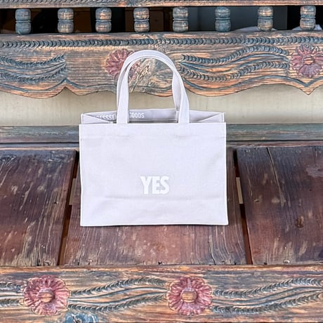 [🌟新発売] NEW XーSMALL MARKET  BAG ”YES” (SAND  BEIGE  COLOR)※内側にポケットがございます。