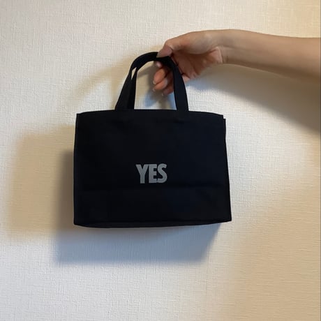 [🌟新発売] NEW XーSMALL MARKET  BAG ”YES” (BLACK COLOR)※内側にポケットがございます。
